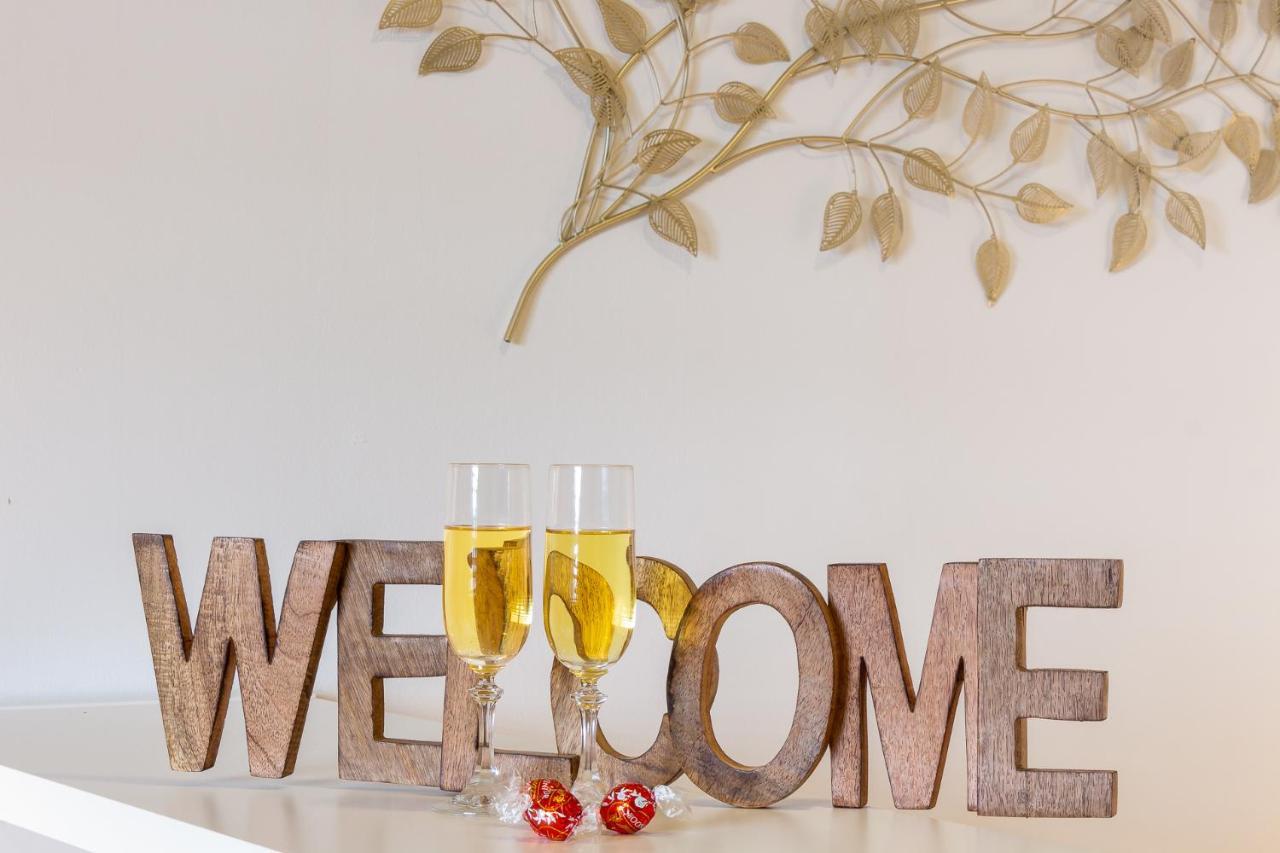 Apartamento Welcome มาลากา ภายนอก รูปภาพ